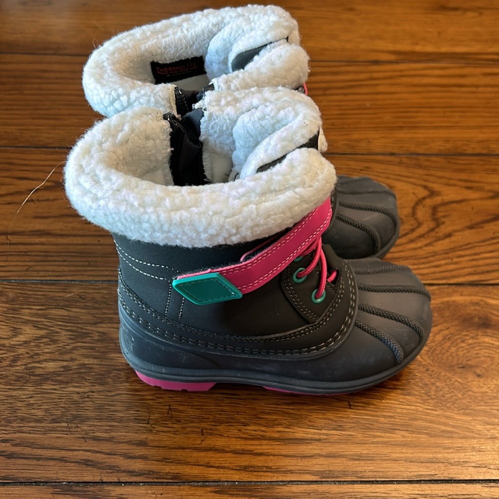 Snow Boots 💕❄️☃️ - Picture 3 of 6